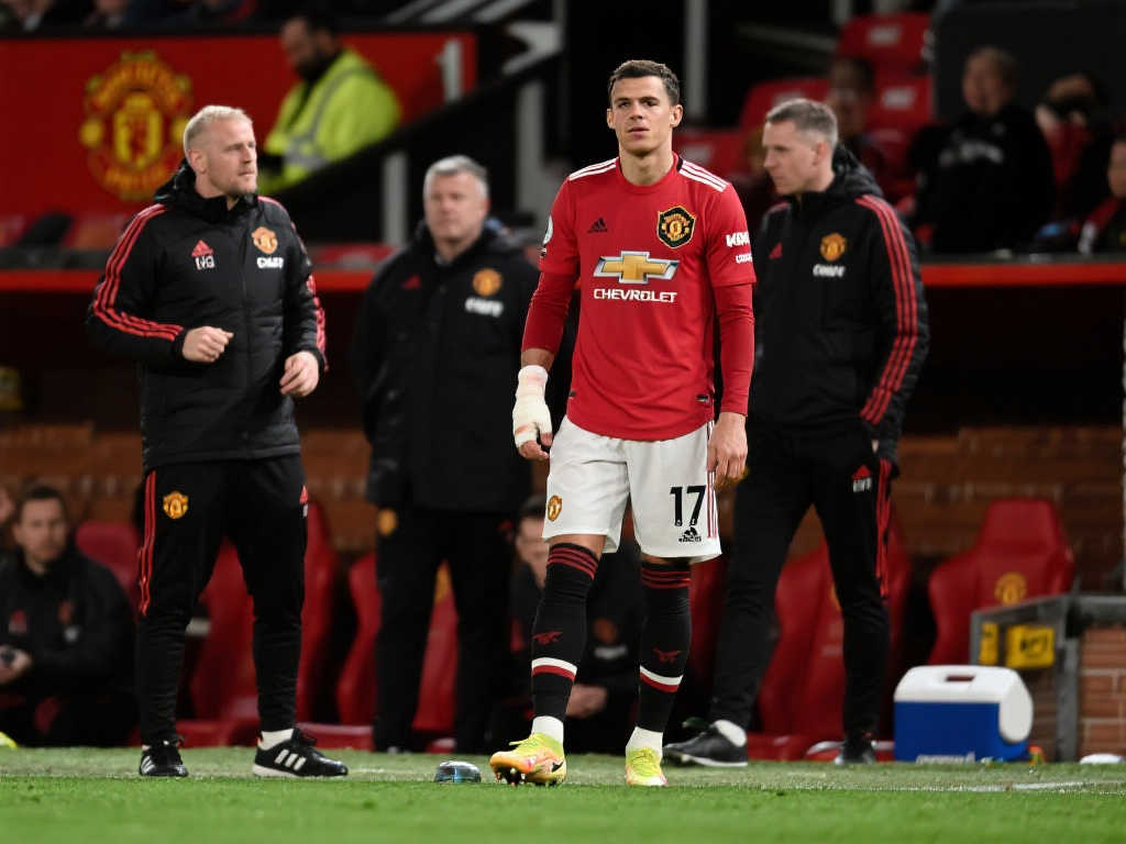 英媒:滕哈赫全力追查,誓揪曼联内部情报泄露者 英媒:滕哈赫全力追查,誓揪曼联内部情报泄露者