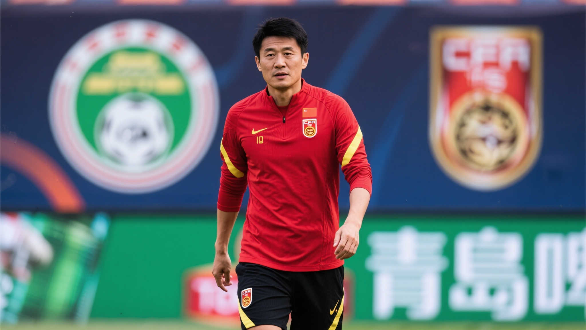 名记透露:郑智晋升足协要职,将继续留任国足教练组,或率队出征东亚杯 更令人关注的是,有传闻称郑智可能会直接挂帅,带领国